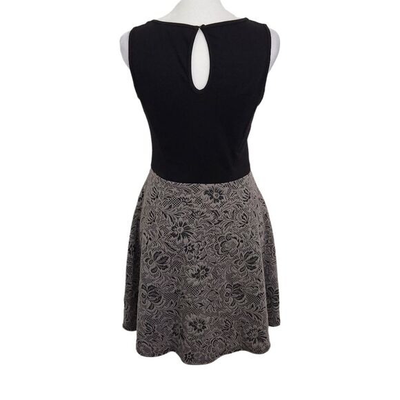 Olive & Oak Gray and Black Fit and Flare Mini Dress Size XS Party Dress - Picture 2 of 7
